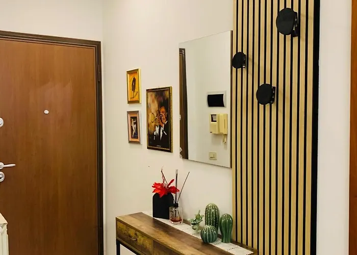 House 105 Apartament *